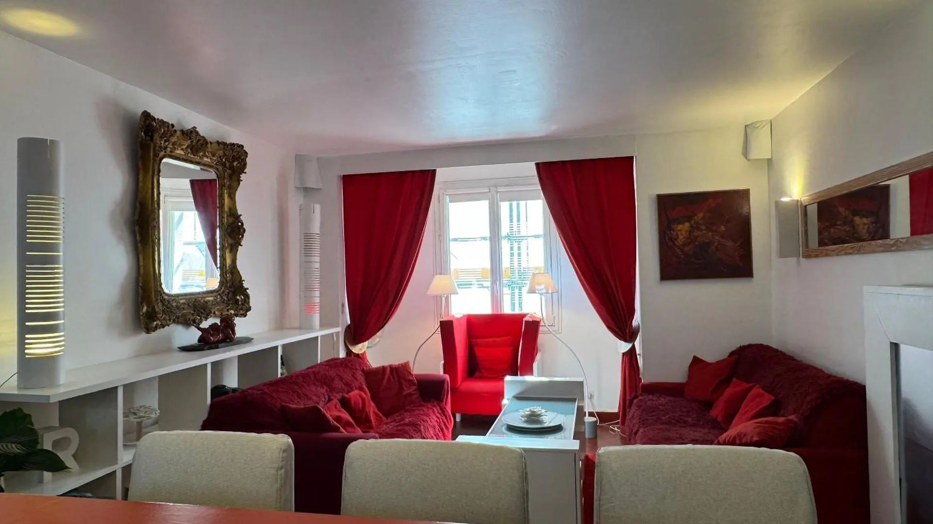 Red Flat Paris Apartment