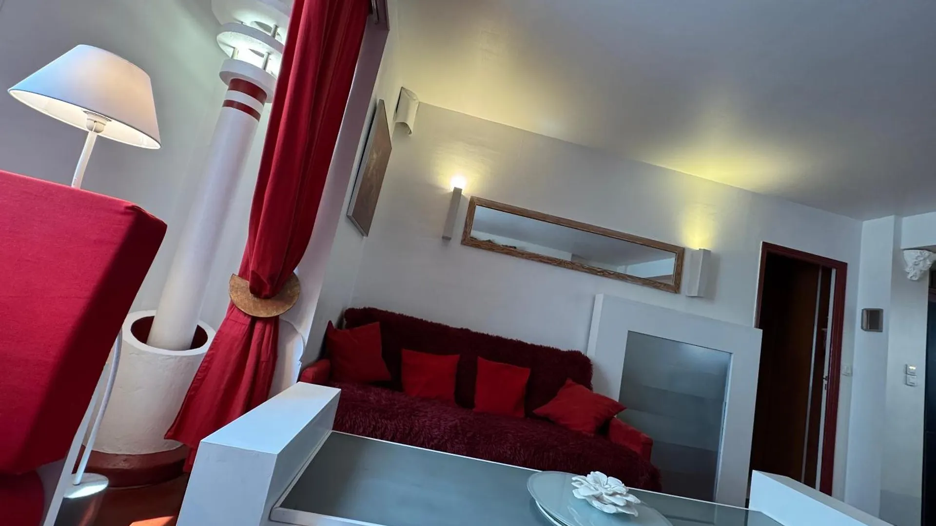 Red Flat Paris Apartment